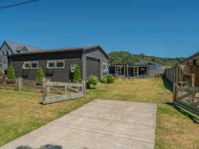 The Bach - Whangamata Holiday Property